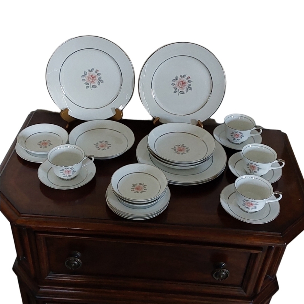 Empress China Made In Japan Platinum "PASADENA"‎ 4 Place Setting Dinnerware